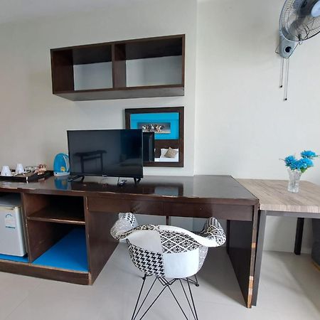 Baan Oui Guest House - Nai Harn Phuket Luaran gambar