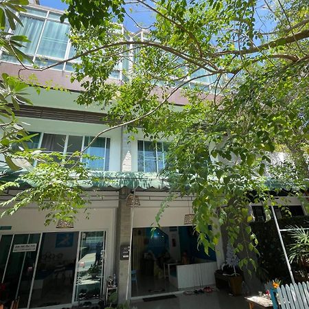 Baan Oui Guest House - Nai Harn Phuket Luaran gambar