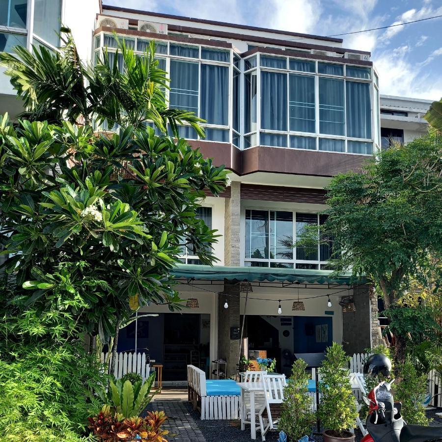 Baan Oui Guest House - Nai Harn Phuket Luaran gambar